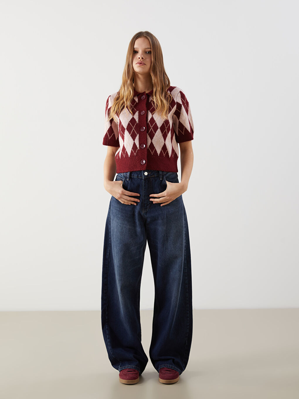 Bordo Polo Yaka Baklava Desenli Kadın Triko Hırka-1