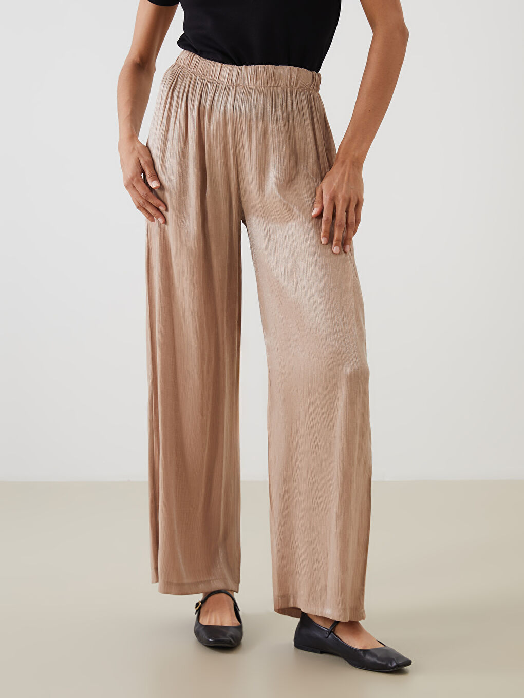 Pembe Beli Lastikli Parlak Görünümlü Kadın Pantolon-1