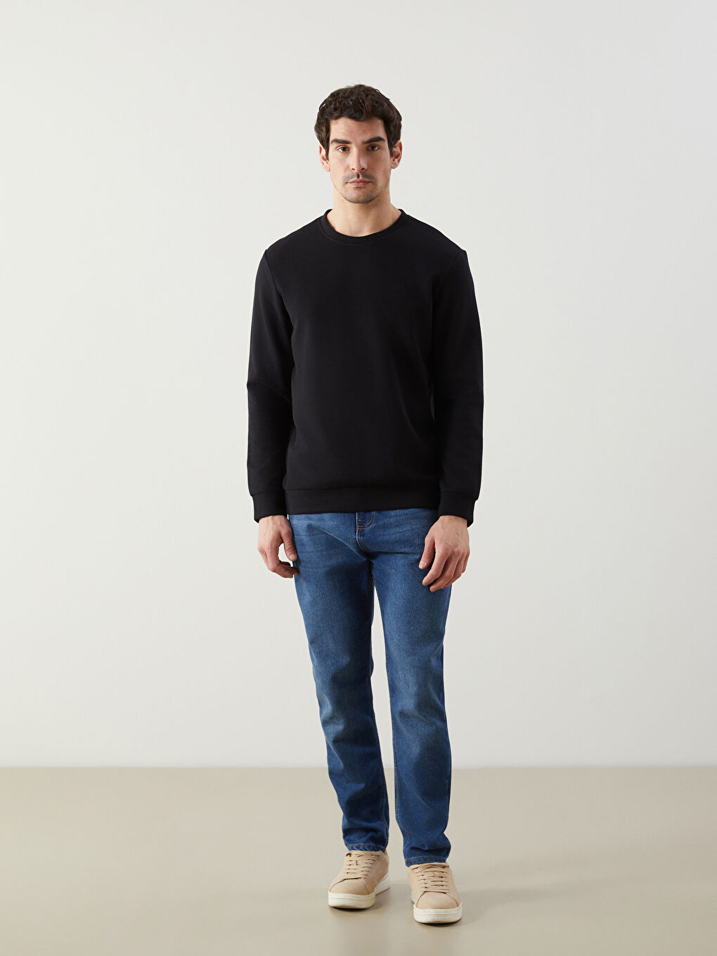 Siyah Bisiklet Yaka Uzun Kollu Erkek Sweatshirt-1