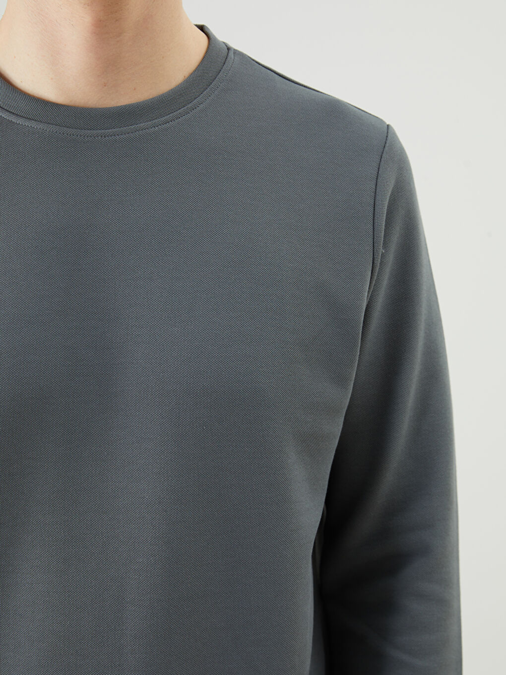 Gri Bisiklet Yaka Uzun Kollu Erkek Sweatshirt-2