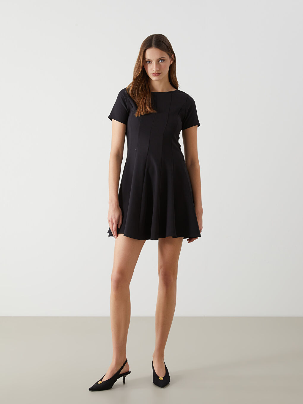 Siyah Bisiklet Yaka Kadın Mini Elbise-1