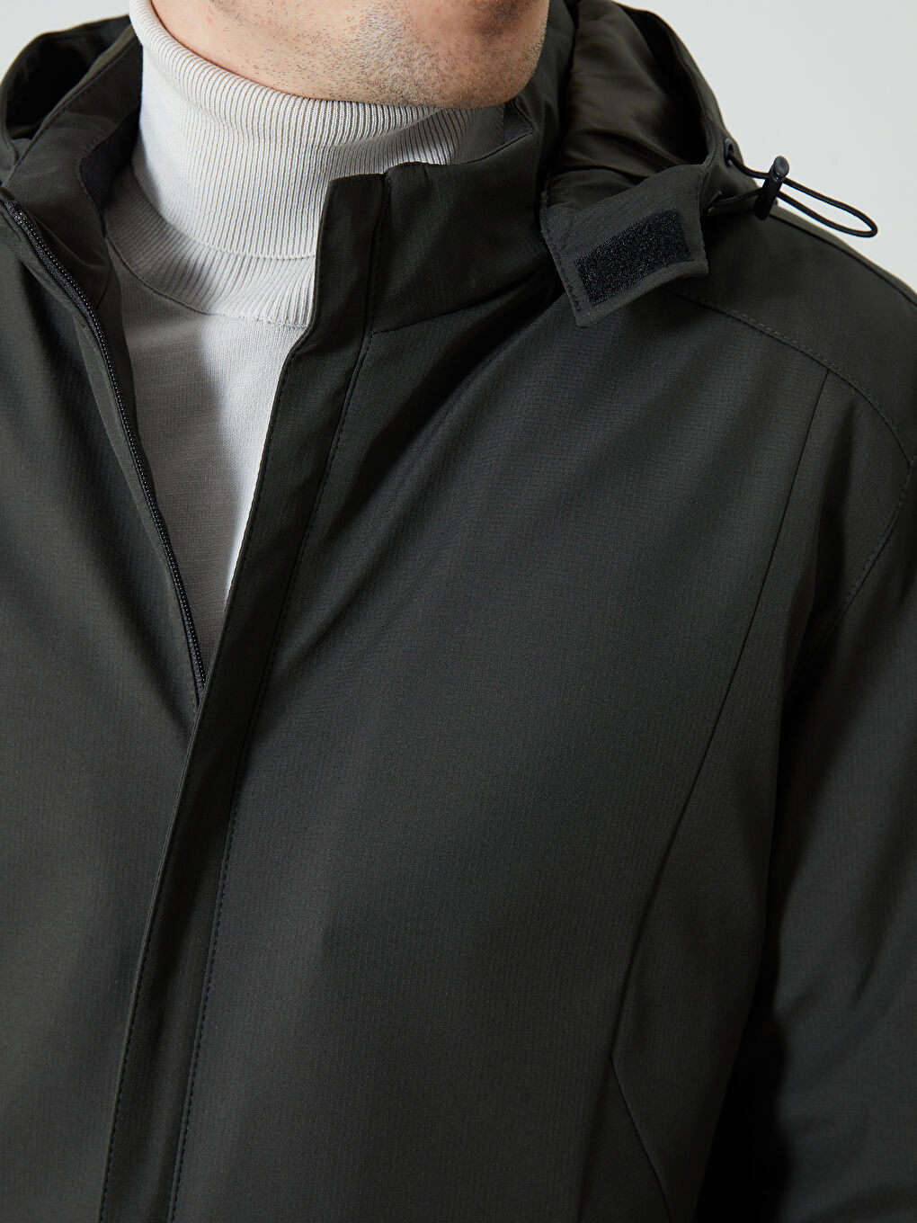 Haki Standart Kalıp Kapüşonlu Erkek Mont-2