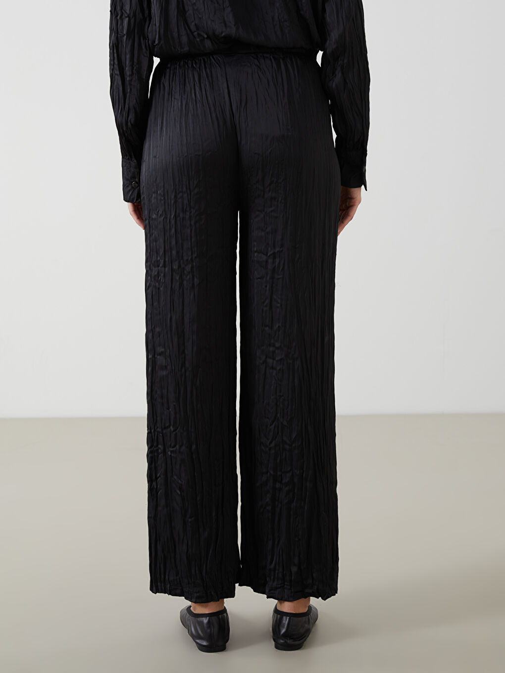 Siyah Beli Lastikli Geniş Paça Kadın Pantolon-3