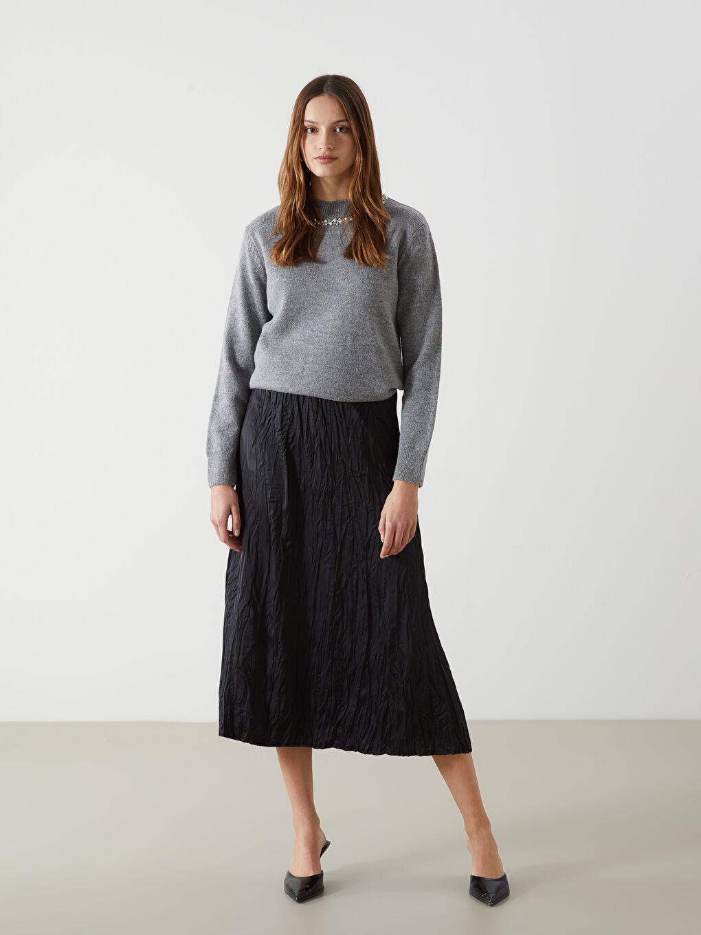 Siyah Beli Lastikli Saten Kadın Etek