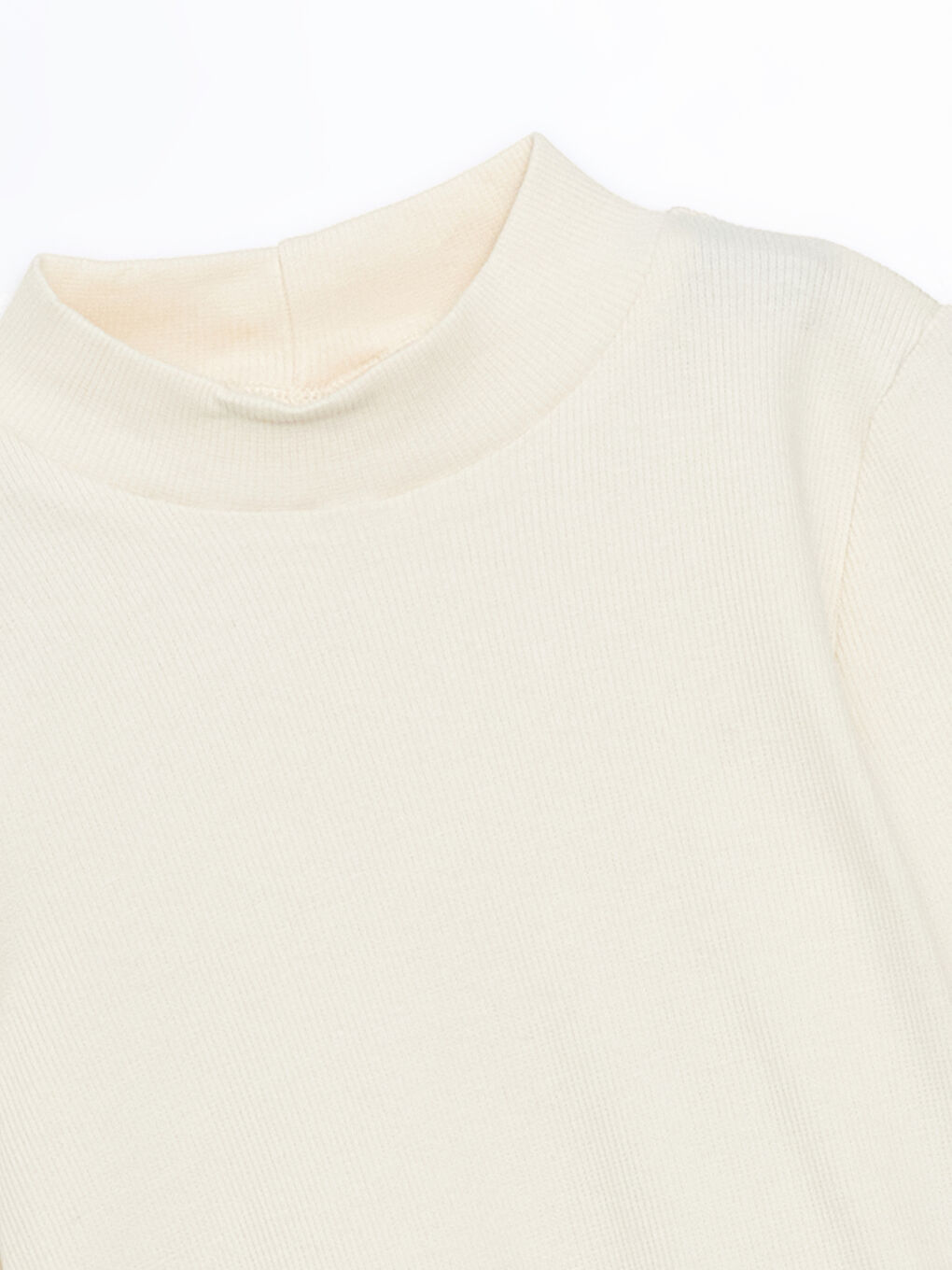 Ekru Yarım Balıkçı Yaka Basic Kız Çocuk Tişört-1