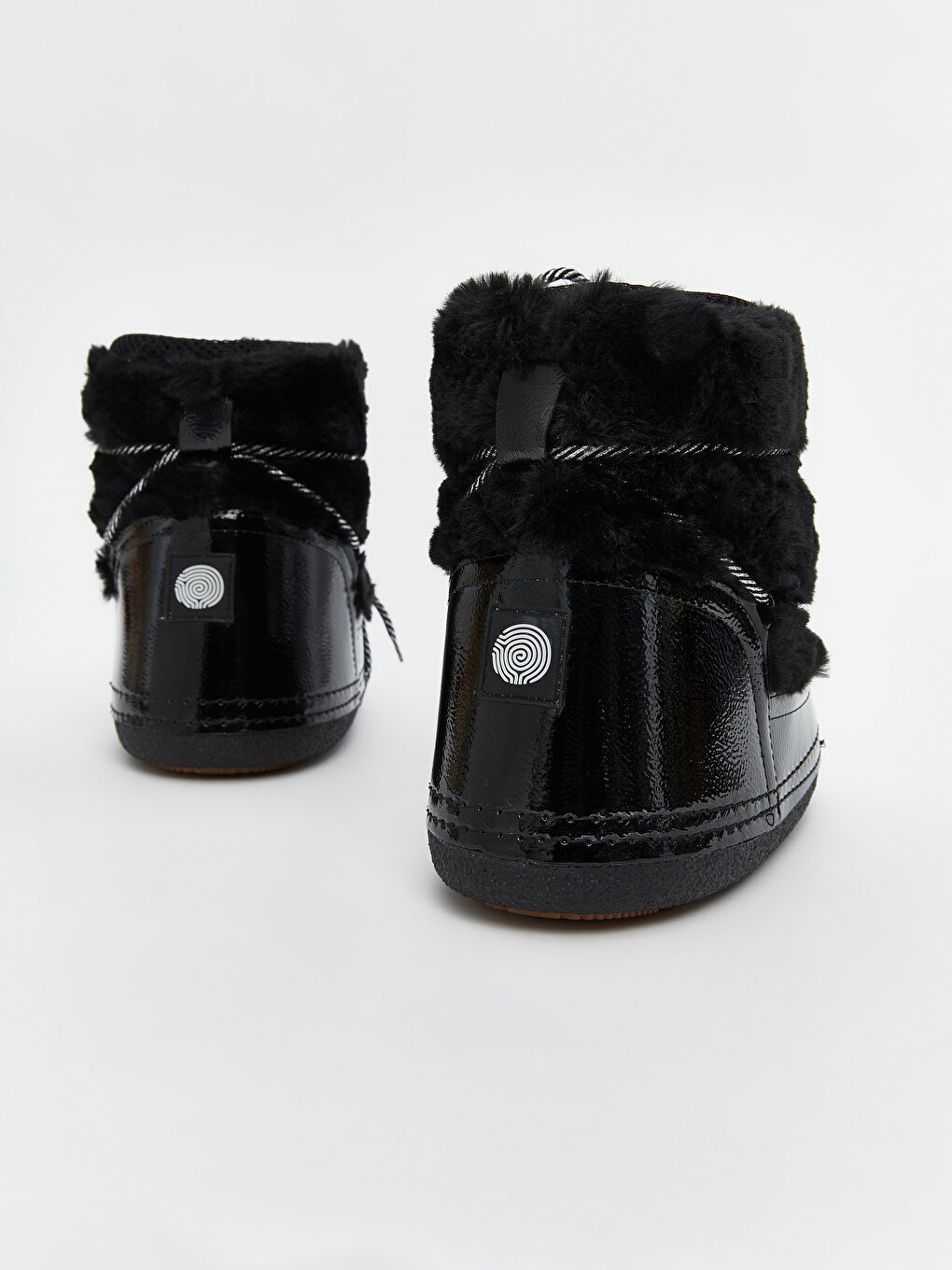 Siyah Kürklü Kız Çocuk Kar Botu-4