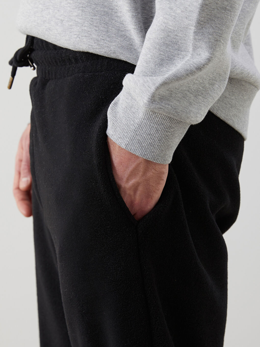 Siyah Rahat Kalıp Polar Erkek Eşofman Altı-2