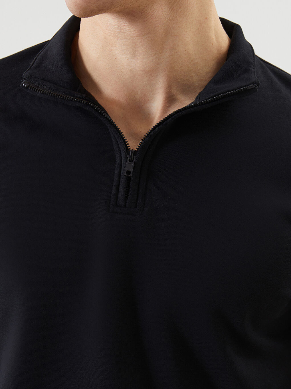 Turtle Neck Long Sleeve Men's Sweatshirt -W4MB11Z8-CVL