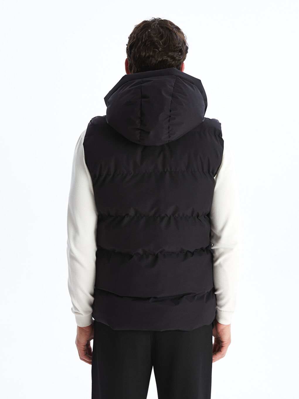 Siyah Standart Kalıp Kapüşonlu Erkek Şişme Yelek-4