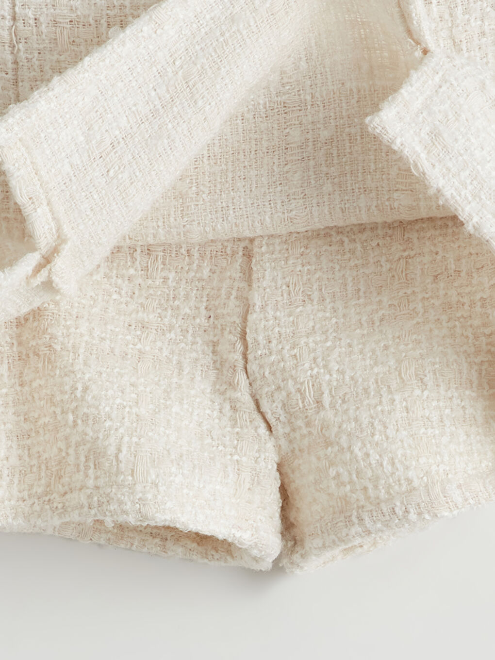 Ekru Bisiklet Yaka Kız Çocuk Bluz ve Şort Etek 2'li-5