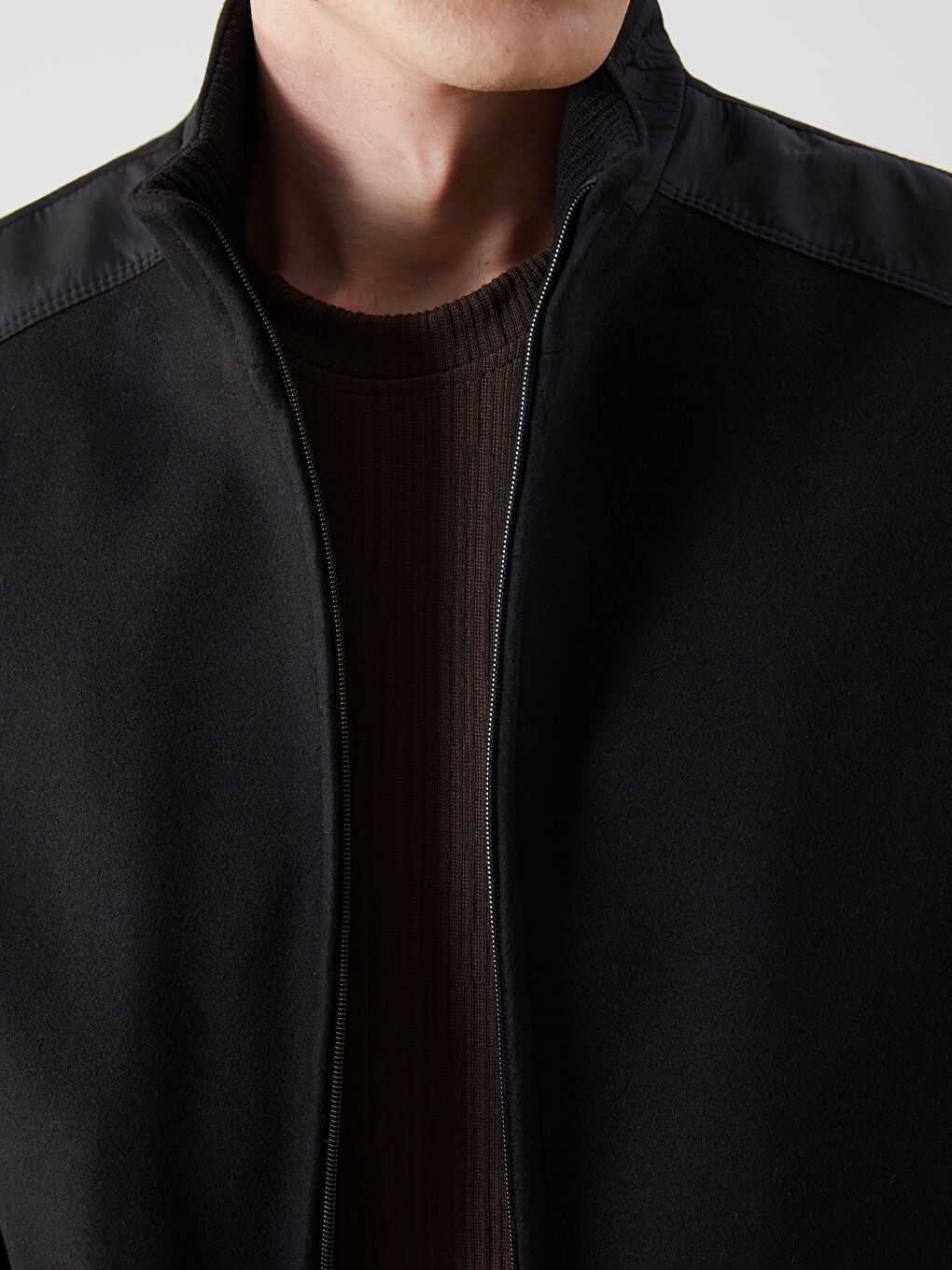 Siyah Standart Kalıp Dik Yaka Erkek Mont-2