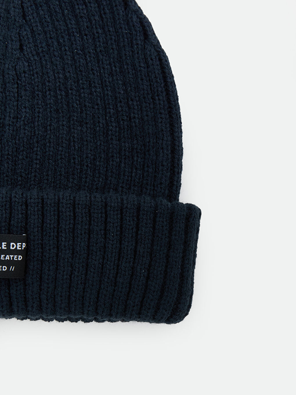 Etiket Nakışlı Erkek Bere-3