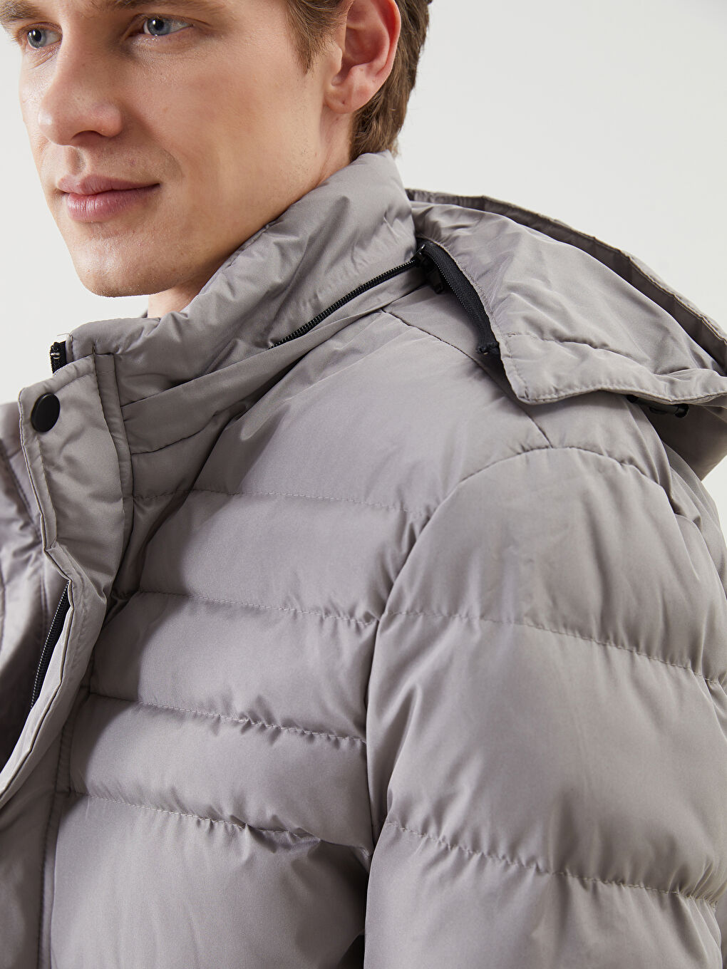 Bej Standart Kalıp Kapüşonlu Erkek Şişme Mont-3