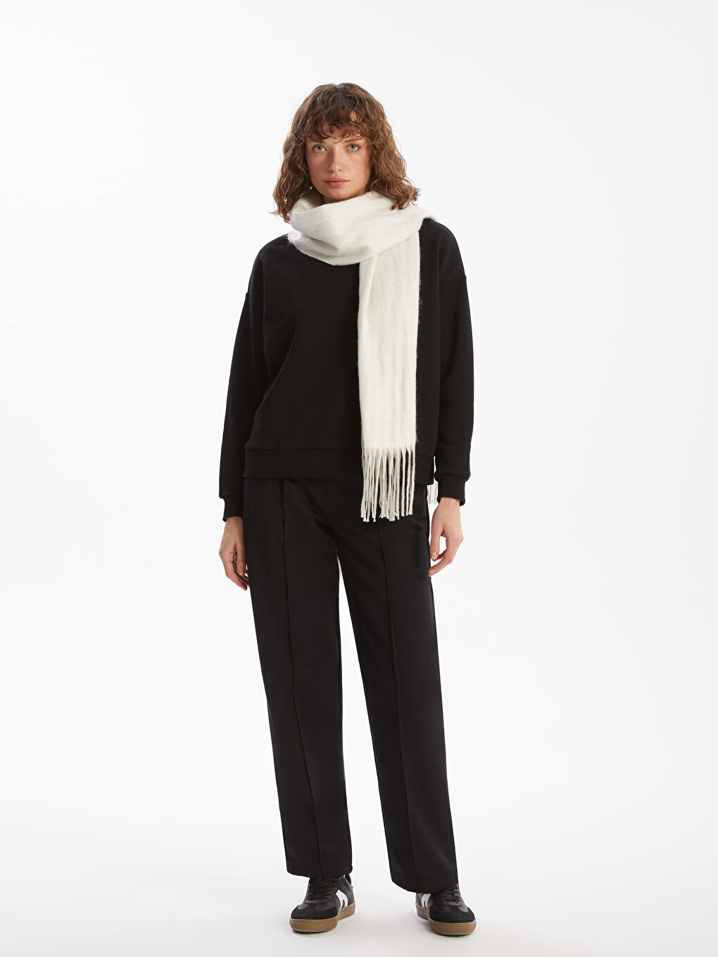 Ekru Düz Püsküllü Kadın Atkı-1