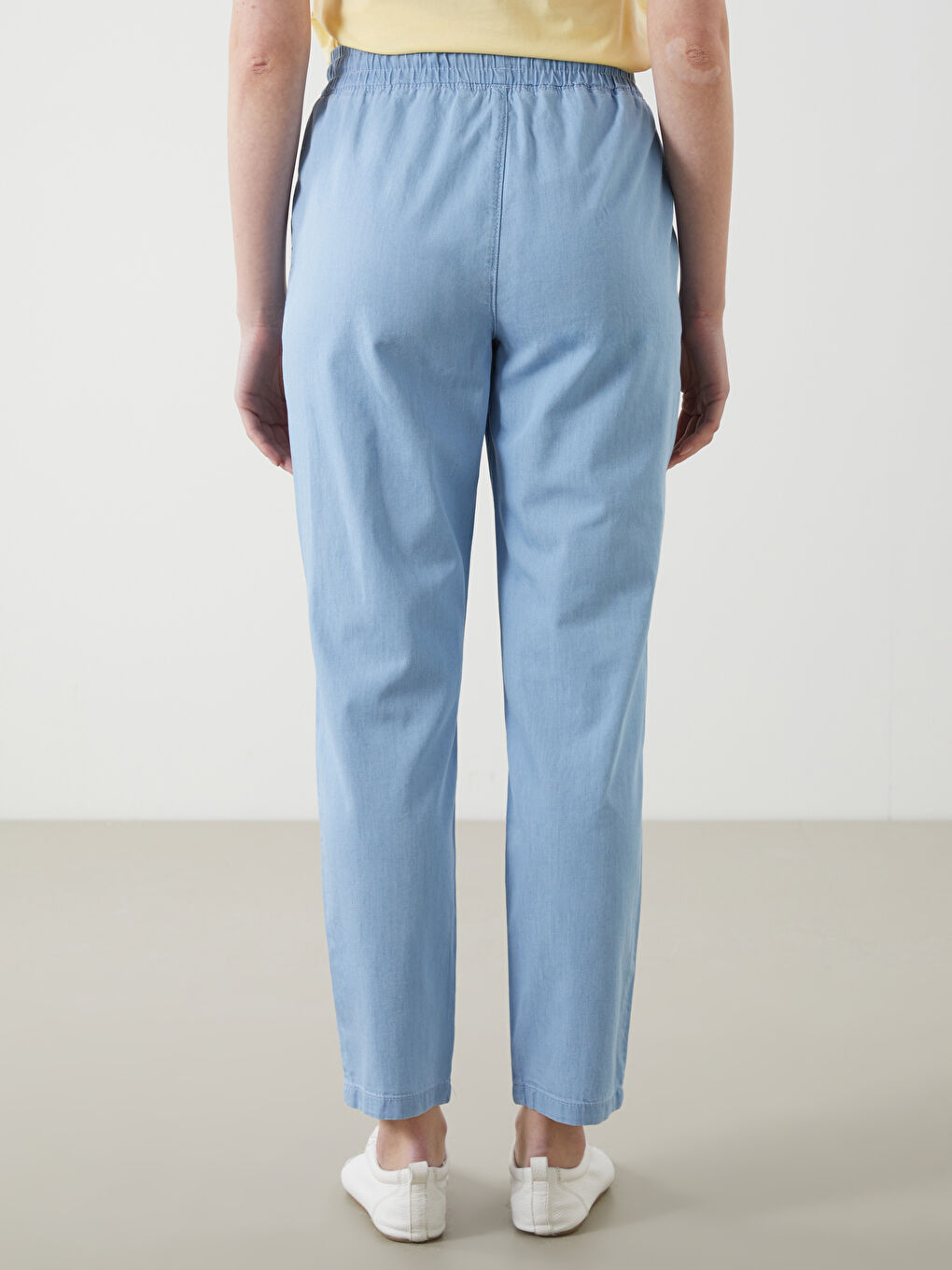 LCWAIKIKI Basic Elastischer Bund Karotten-Passform Damen Jeans -S2CK15Z8-315
