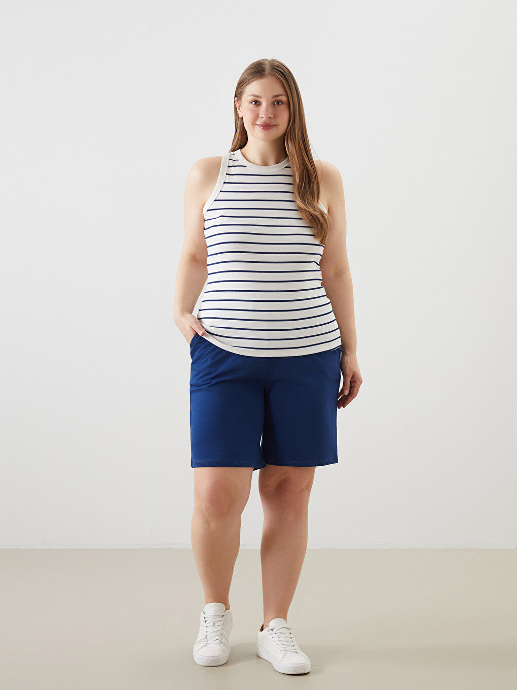Elastic Waist Regular Pocket Detailed Cotton Women's Bermuda Shorts-2