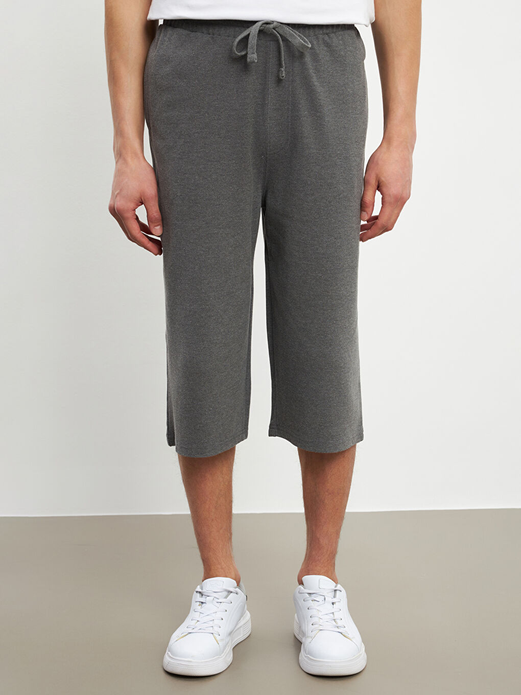 Antrasit Standart Kalıp Erkek Bermuda Şort-1