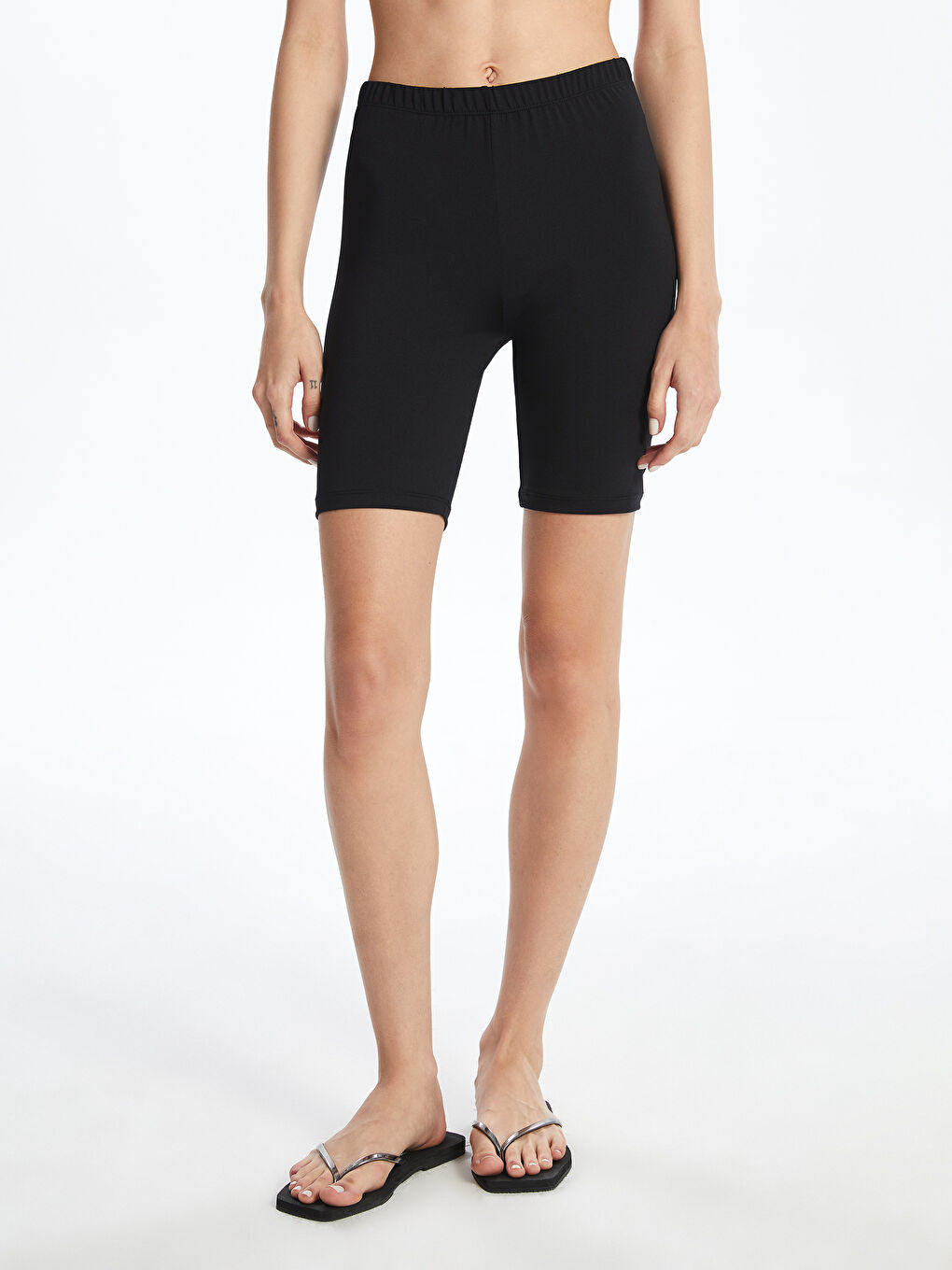 Siyah Kadın Beli Lastikli Düz Deniz Şortu-1