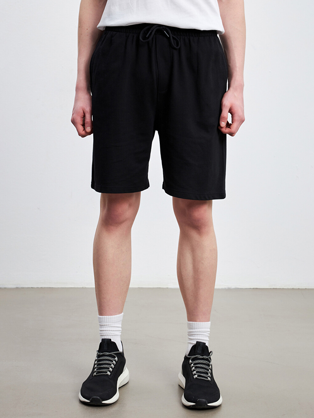 Slim Fit Elastic Waist Men's Shorts-1