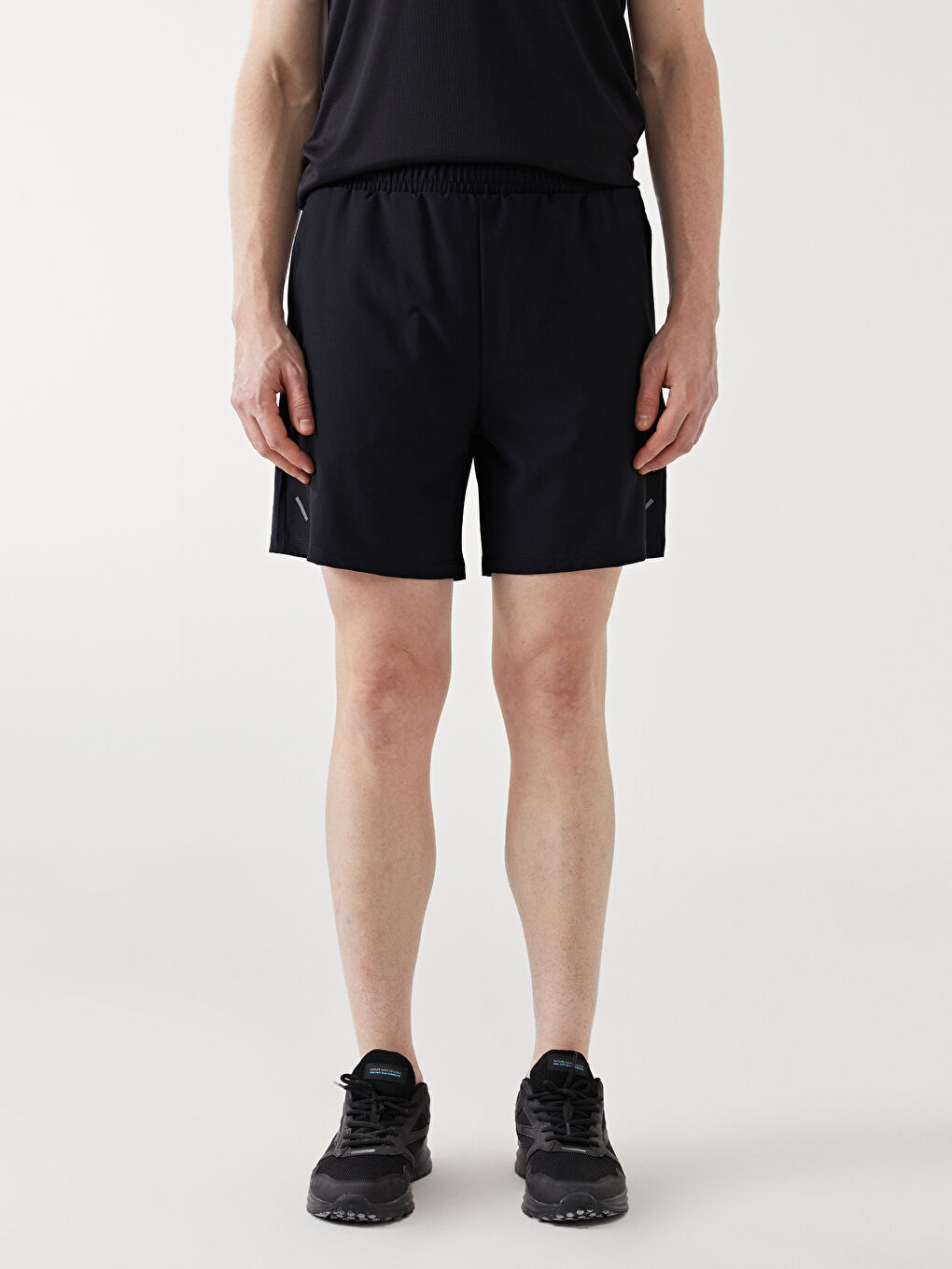 Siyah Standart Kalıp Erkek Spor Şort-1