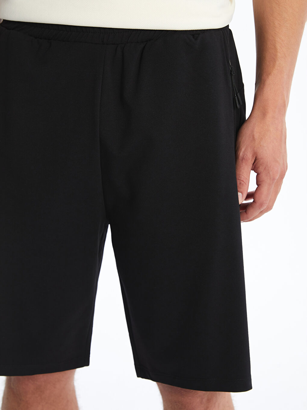 شورت رجالي بخصر مرن وقصة رفيعة-2