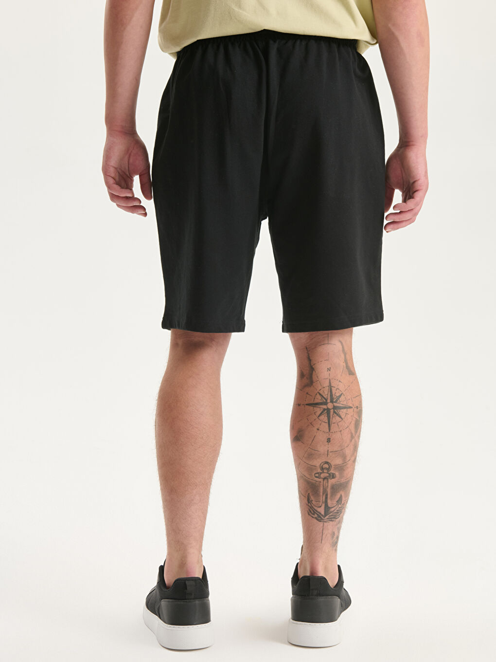 Siyah Slim Fit Beli Bağlama Detaylı Erkek Şort-3