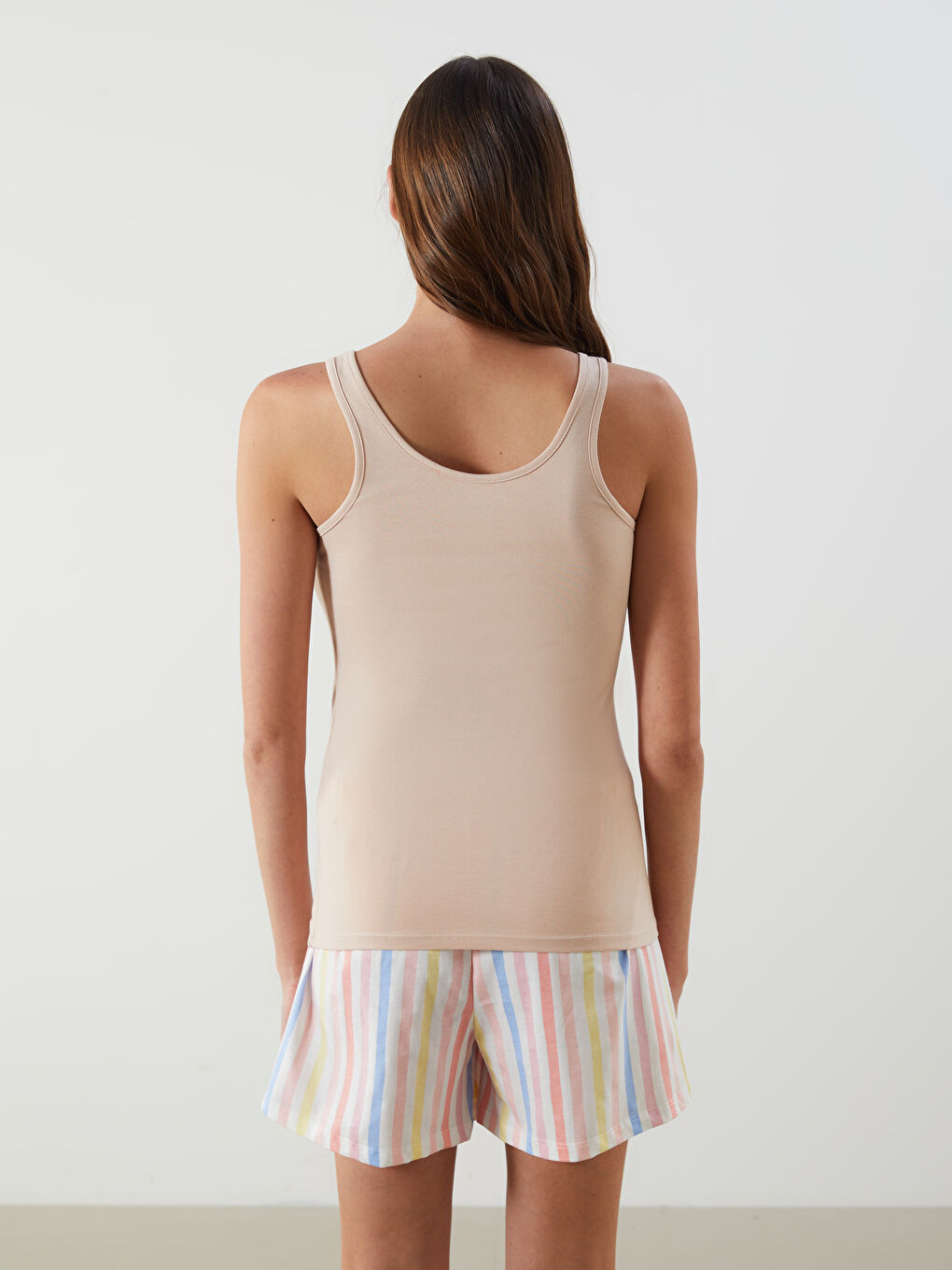 Әйелдерге арналған u мойын өрнексіз майка-3