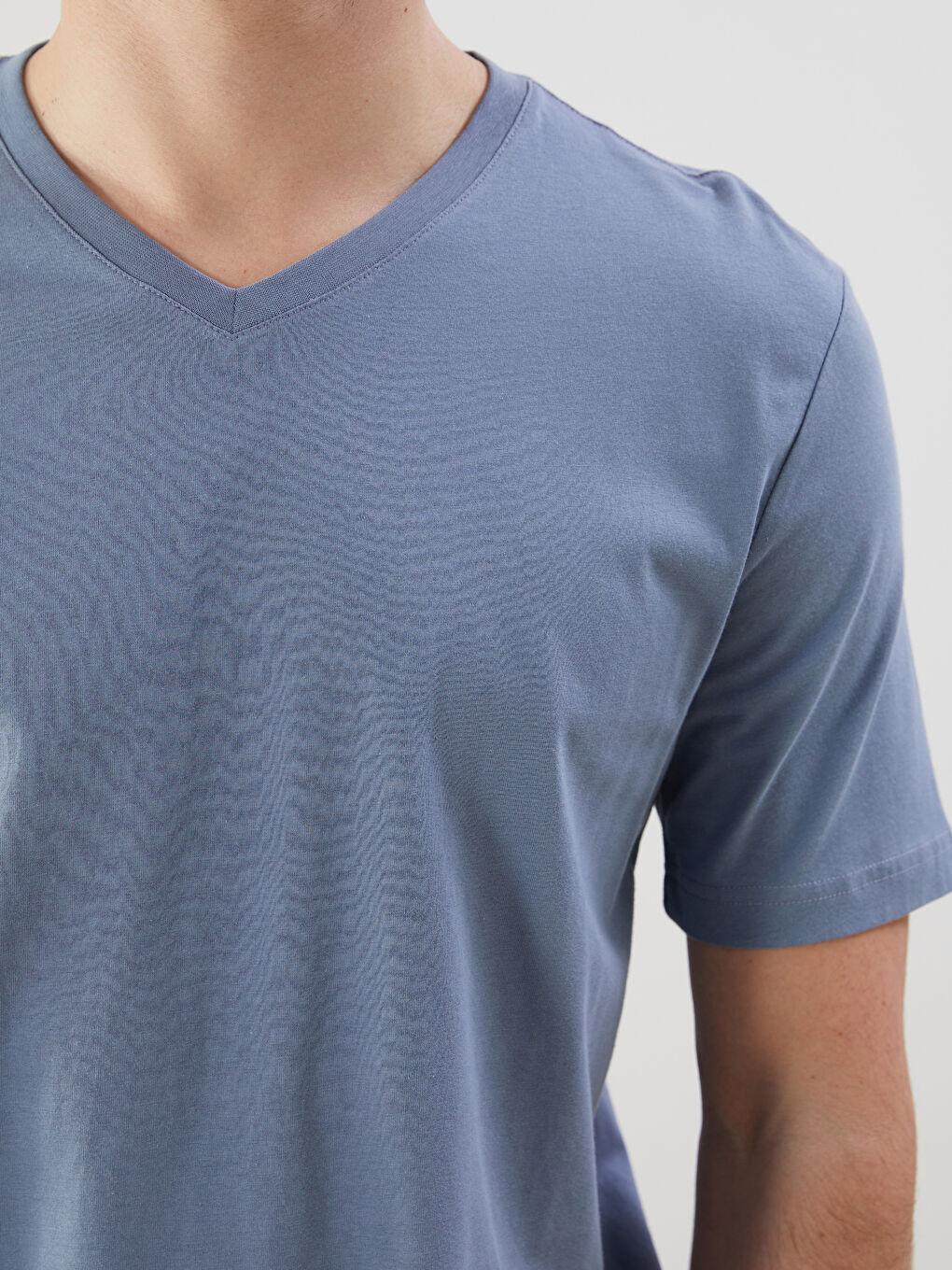 İndigo V Yaka Kısa Kollu Penye Erkek Tişört-5
