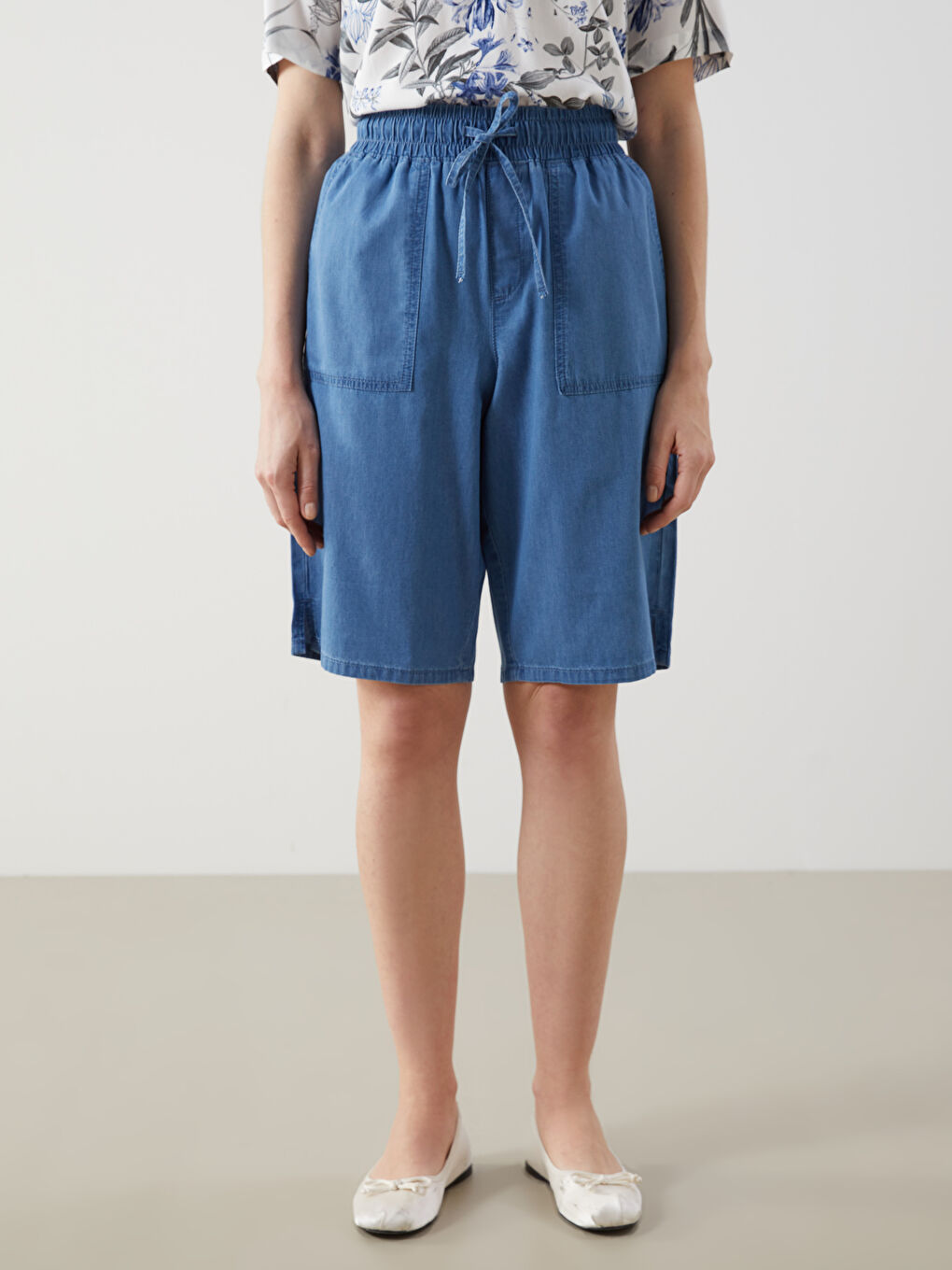 Mavi Beli Lastikli Kadın Jean Şortolon-1