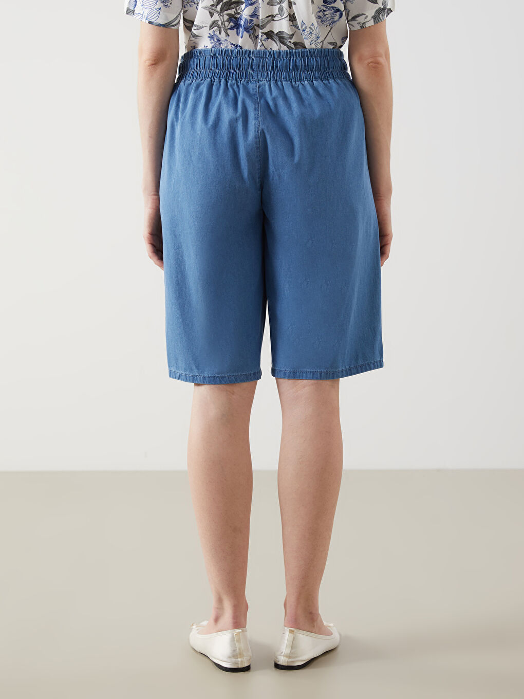 Mavi Beli Lastikli Kadın Jean Şortolon-3