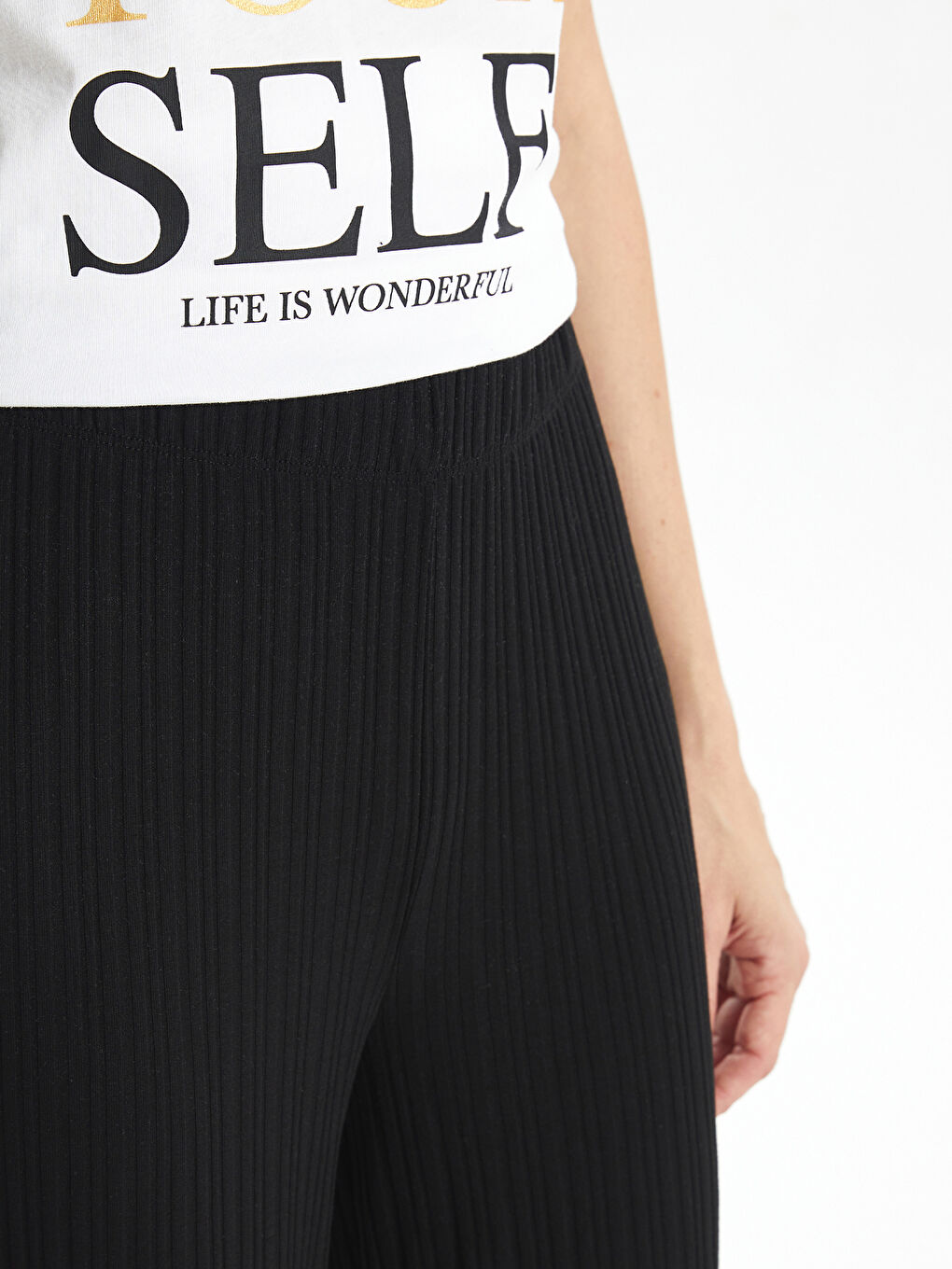 Siyah Beli Lastikli Dokulu Kadın Pantolon-2