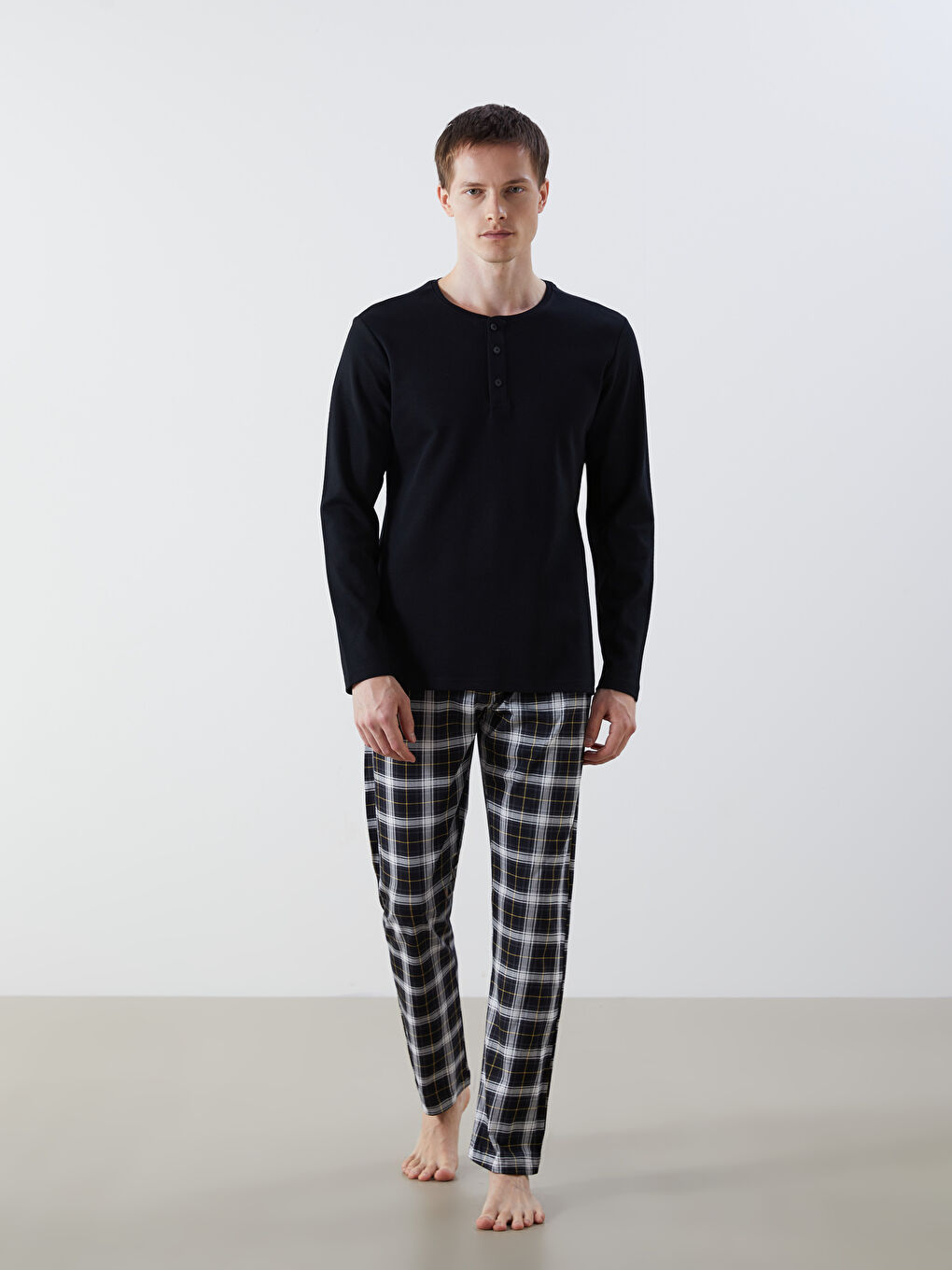 Haut de pyjama à col rond et manches longues pour hommes-1