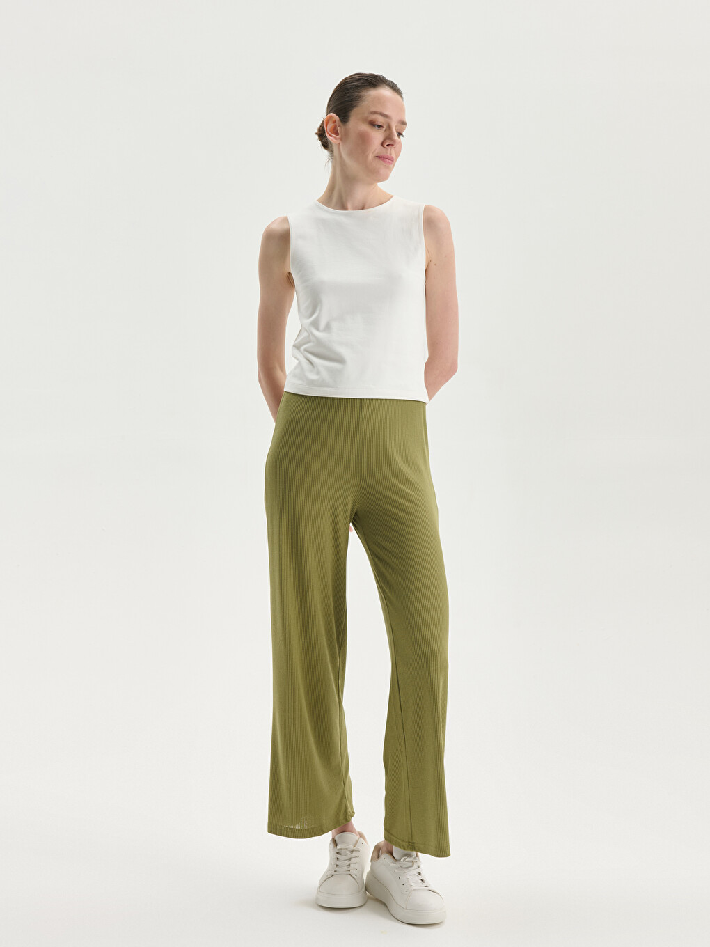 Pantaloni De Trening Dama Cu Talie Elastică Simpli Cu Picior Evazat