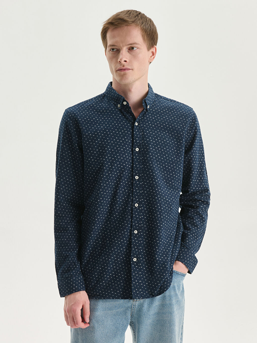 ерлерге арналған тар пішім ұзын жең жейде