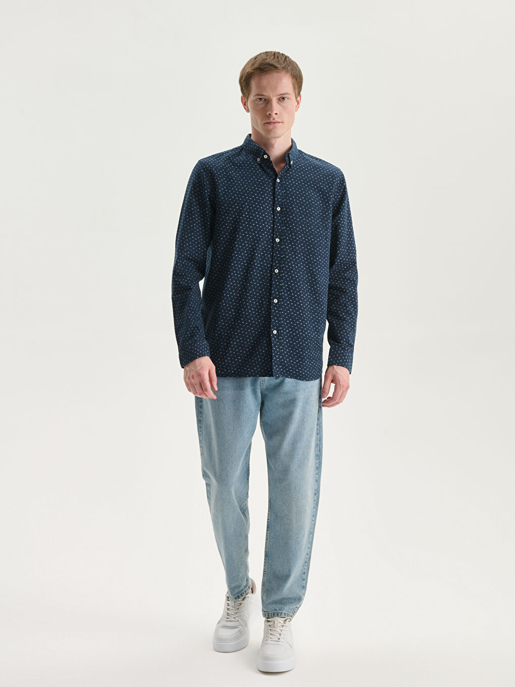 ерлерге арналған тар пішім ұзын жең жейде-1