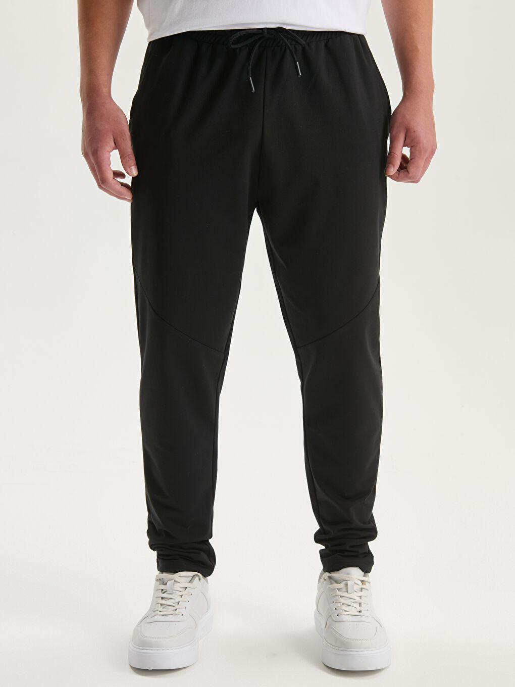 Siyah Standart Kalıp Erkek Eşofman Altı-1