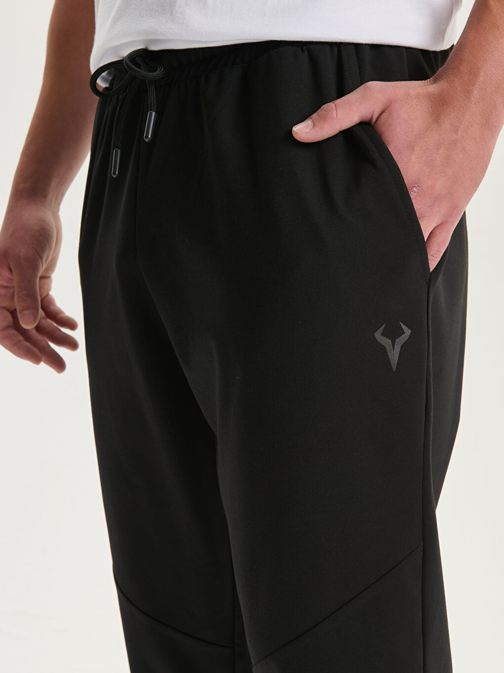 Siyah Standart Kalıp Erkek Eşofman Altı-2