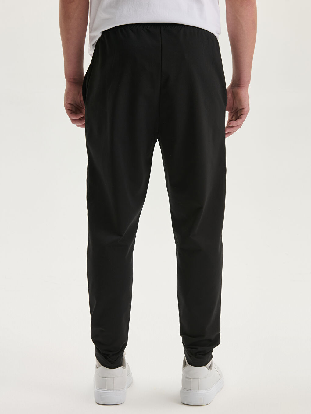 Siyah Standart Kalıp Erkek Eşofman Altı-3