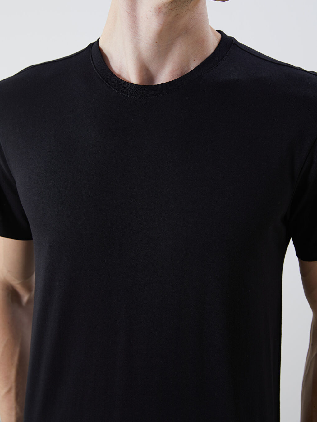 Siyah Bisiklet Yaka Kısa Kollu Erkek Pijama Üst-2