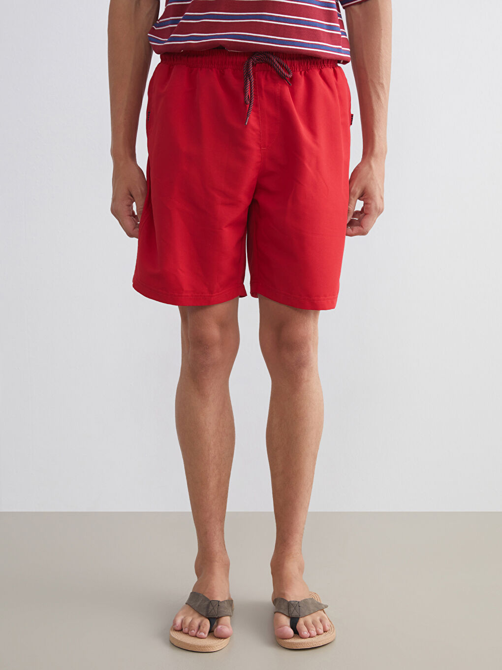 شورت سباحة قصير سادة للرجال-1