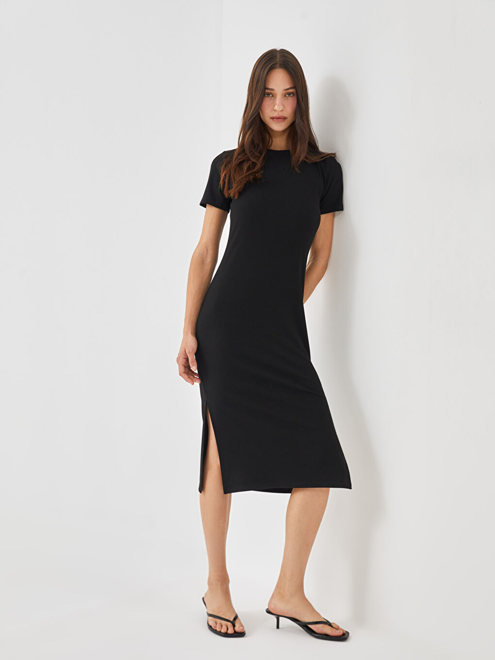 Robe Moulante pour Femmes à Col Rond