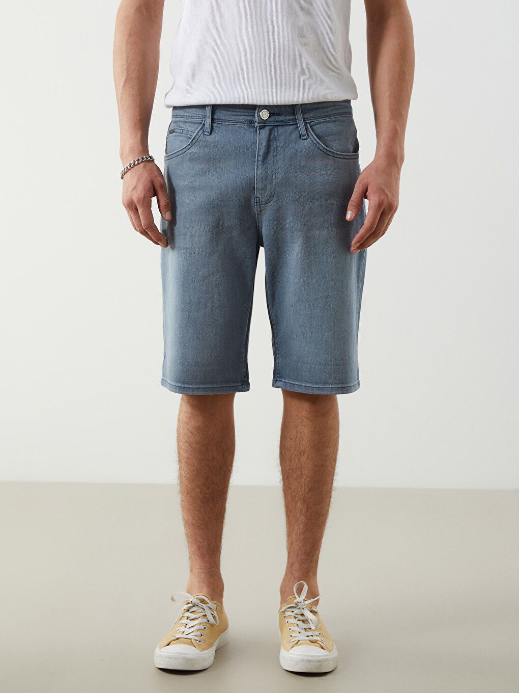 Gri Slim Fit Erkek Jean Şort-1