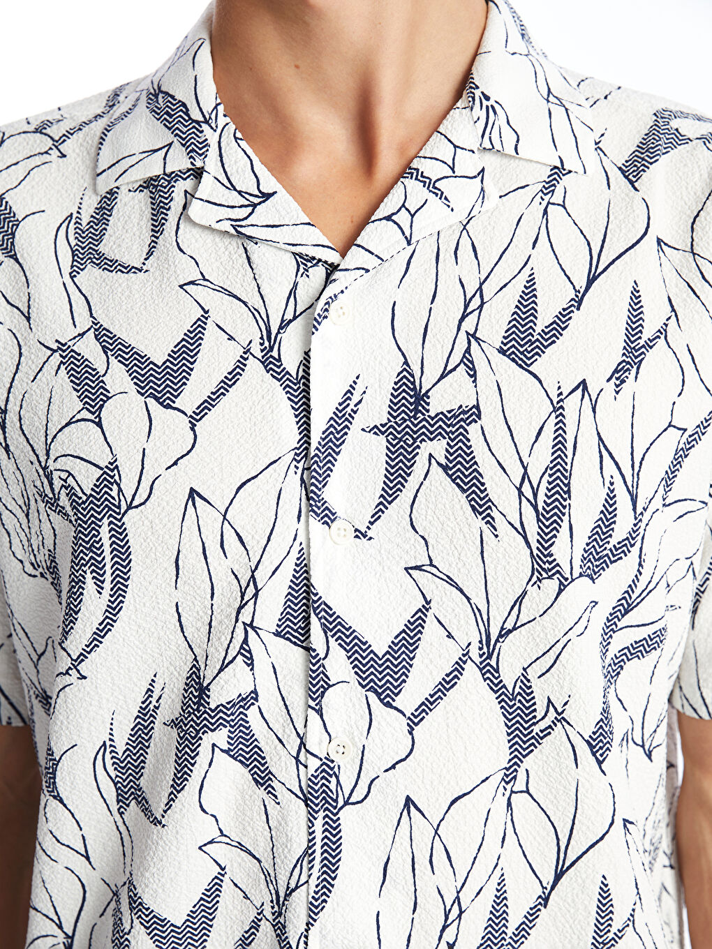 Beyaz Regular Fit Desenli Kısa Kollu Gömlek-2