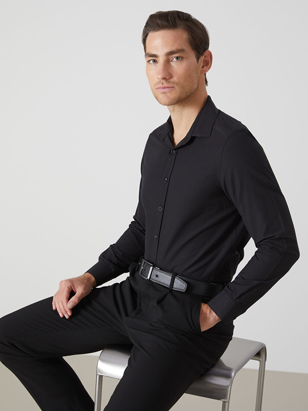 Muška slim-fit poplin košulja - dugi rukav -W41246Z8-RQL