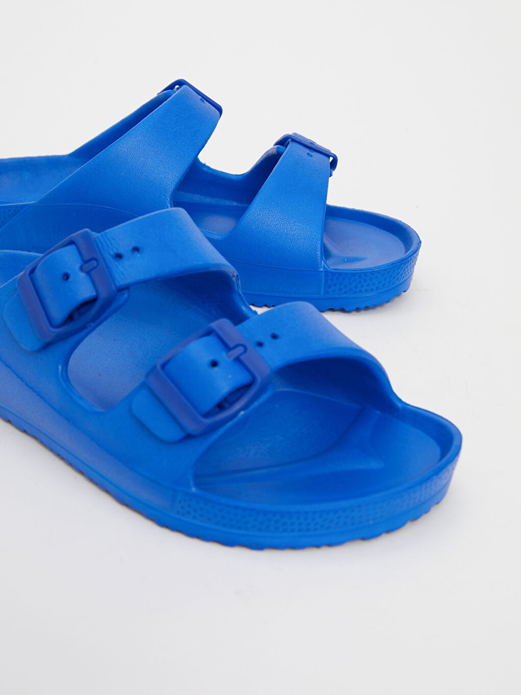 سليبر للأولاد بشريط مزدوج وتفاصيل إبزيم-4