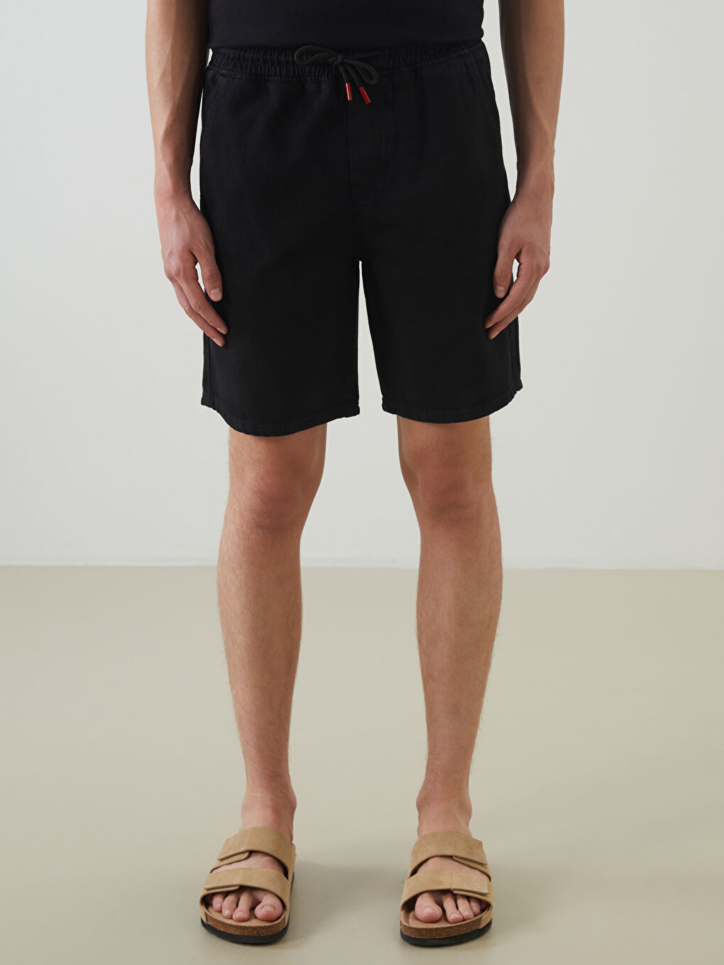 Siyah Rahat Kalıp Erkek Jean Şort-1