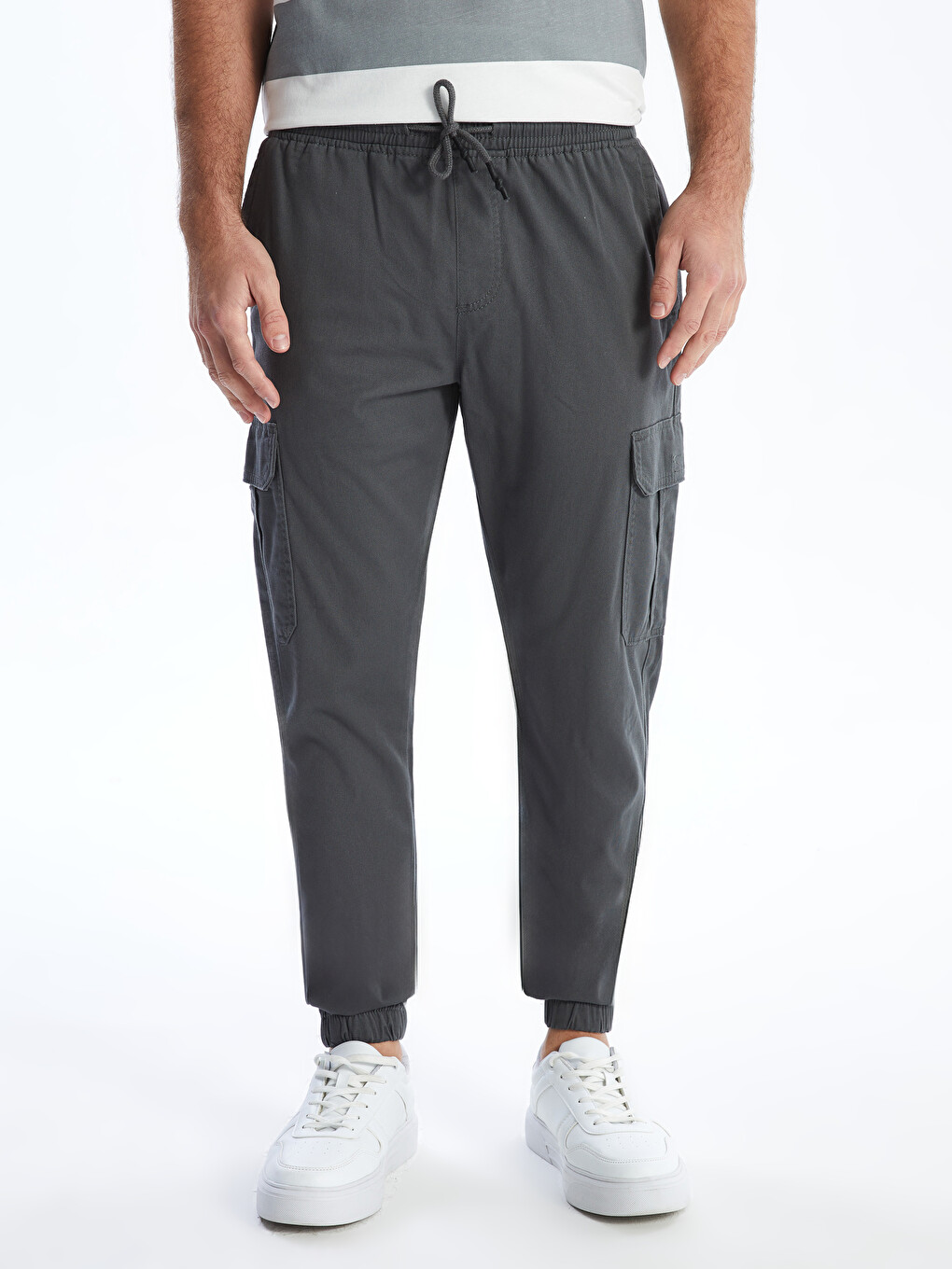 Standard Fit Twill Men's Cargo Trousers-1