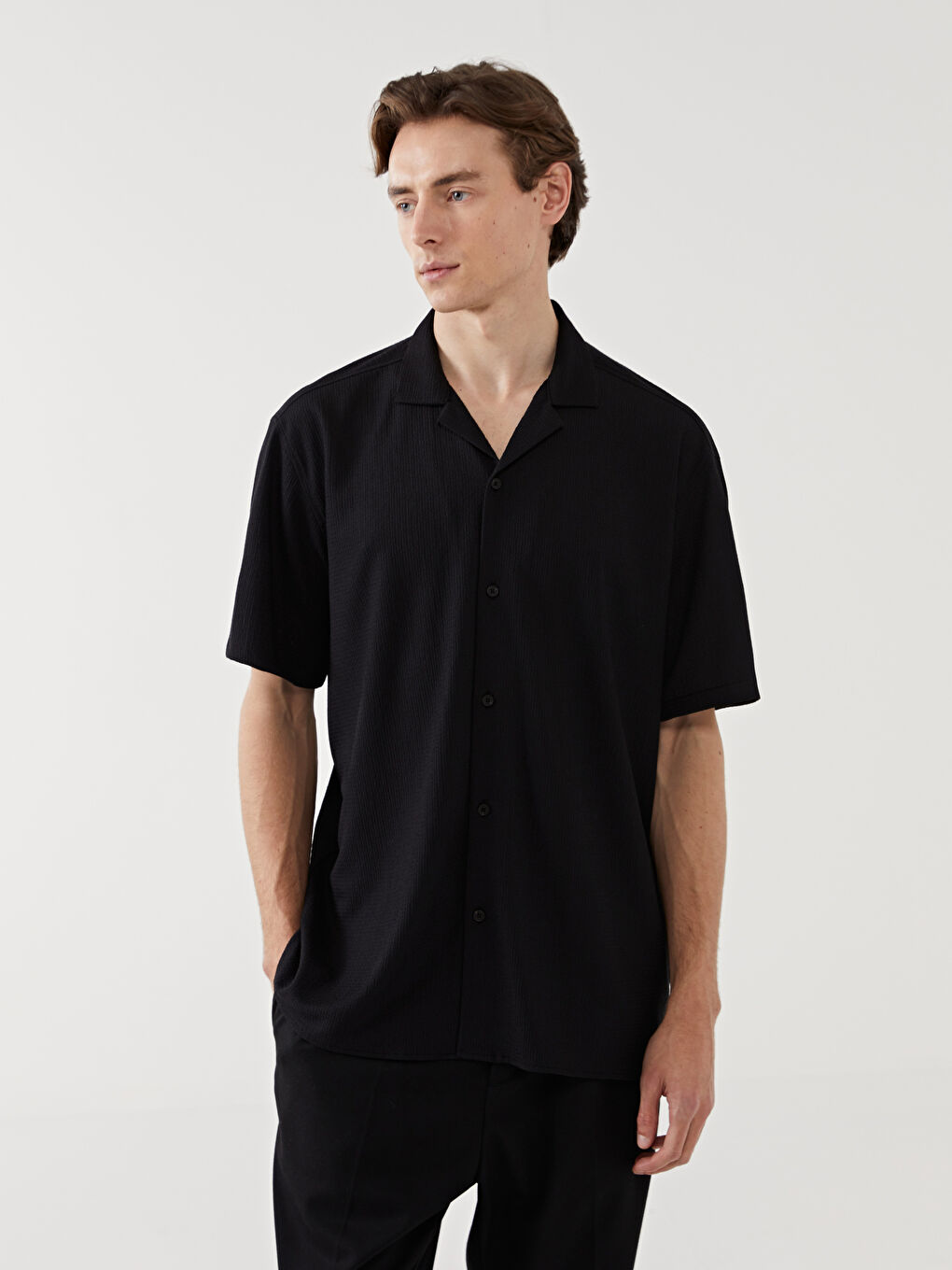 Siyah Regular Fit Kısa Kollu Erkek Gömlek