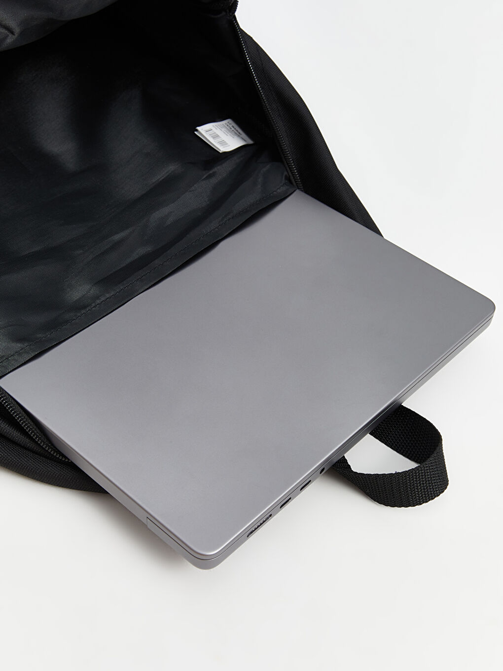 Siyah Laptop Bölmeli Erkek Sırt Çantası-3