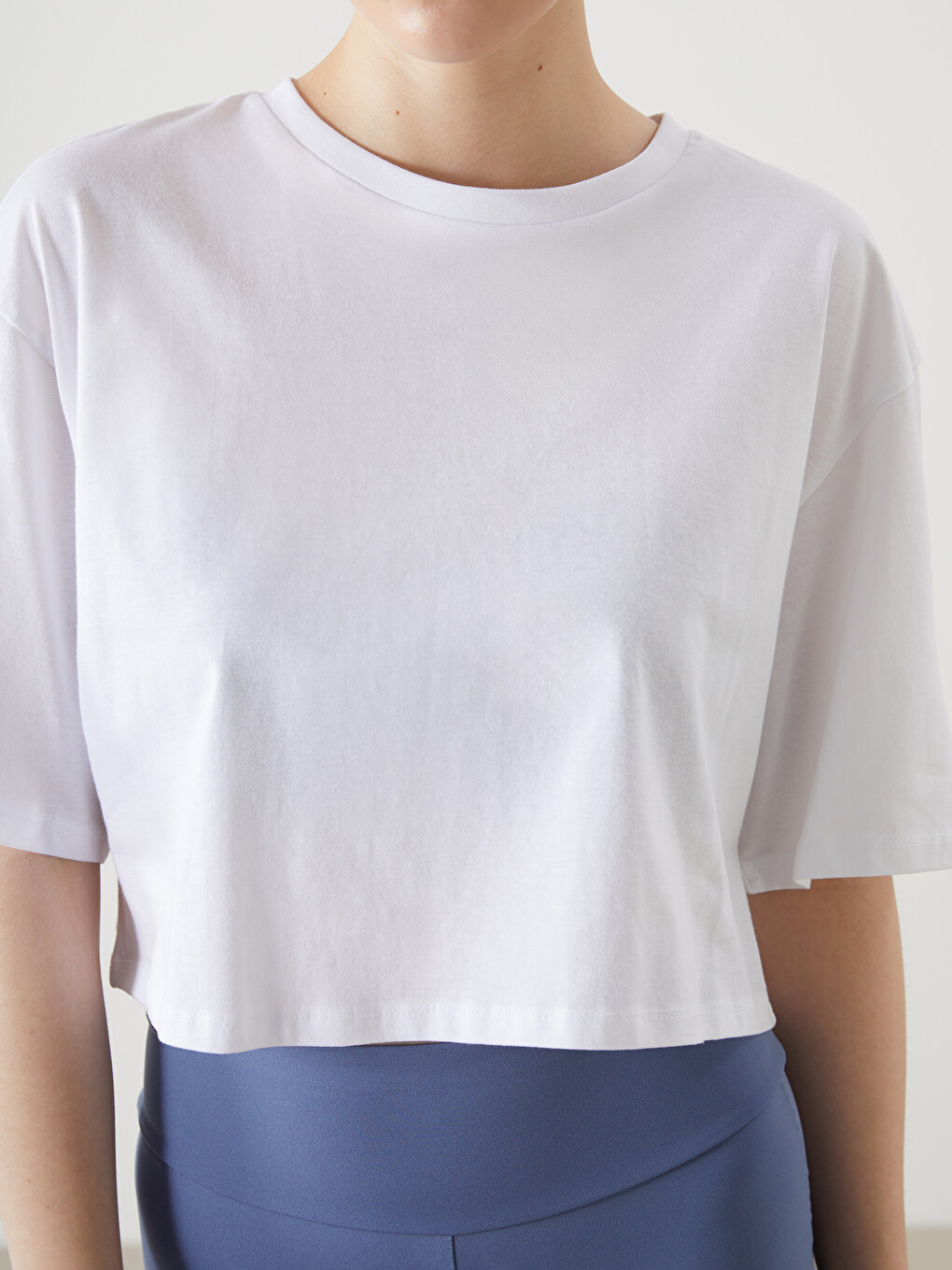 Bisiklet Yaka Düz Kısa Kollu Oversize Kadın Crop-2